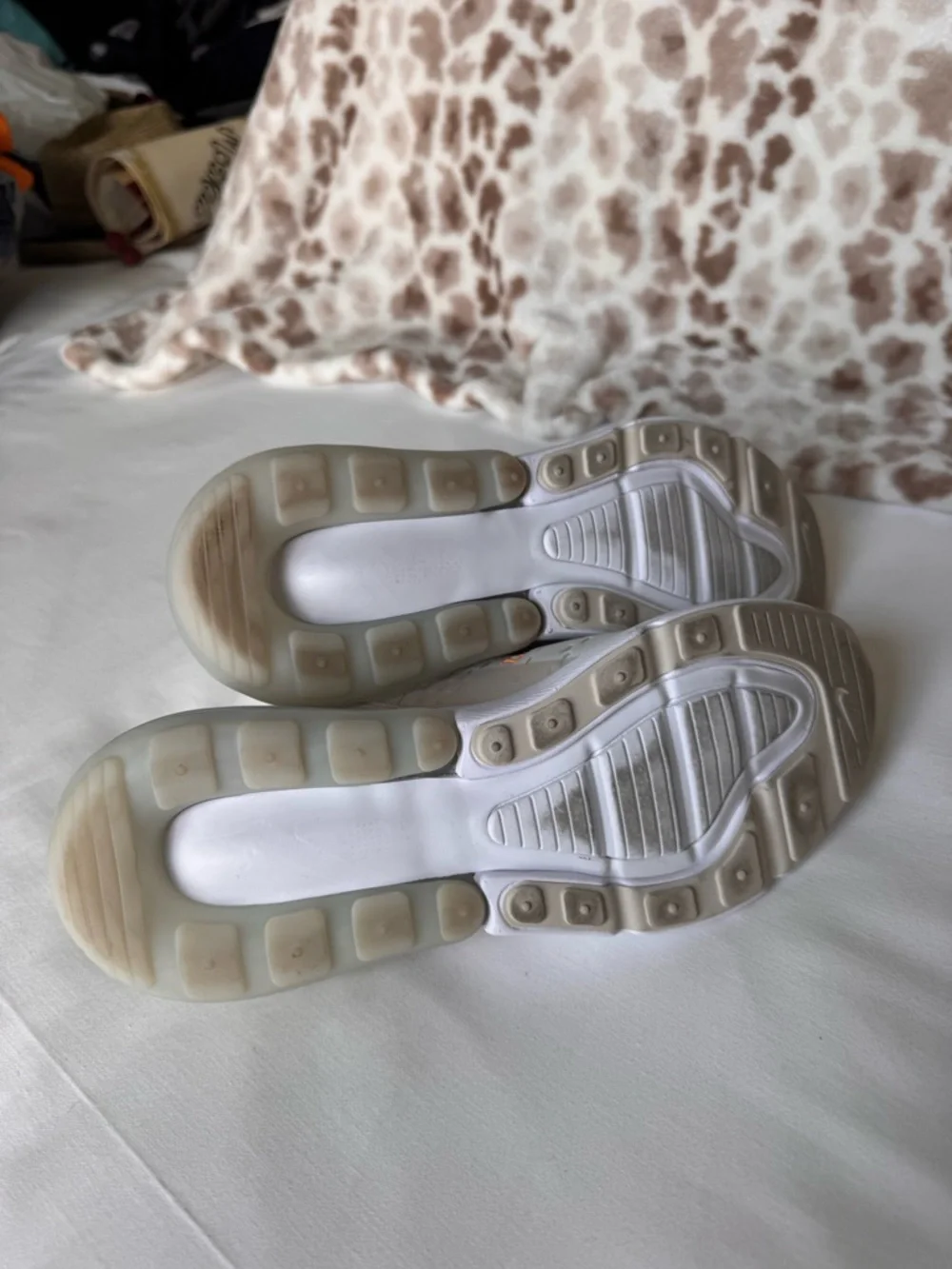 Nike White Sneakers with Orange Insole Logo - Picture 4 of 5